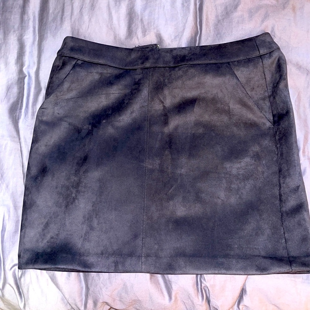 Vero Moda Faux Suede Grey Skirt with Pockets